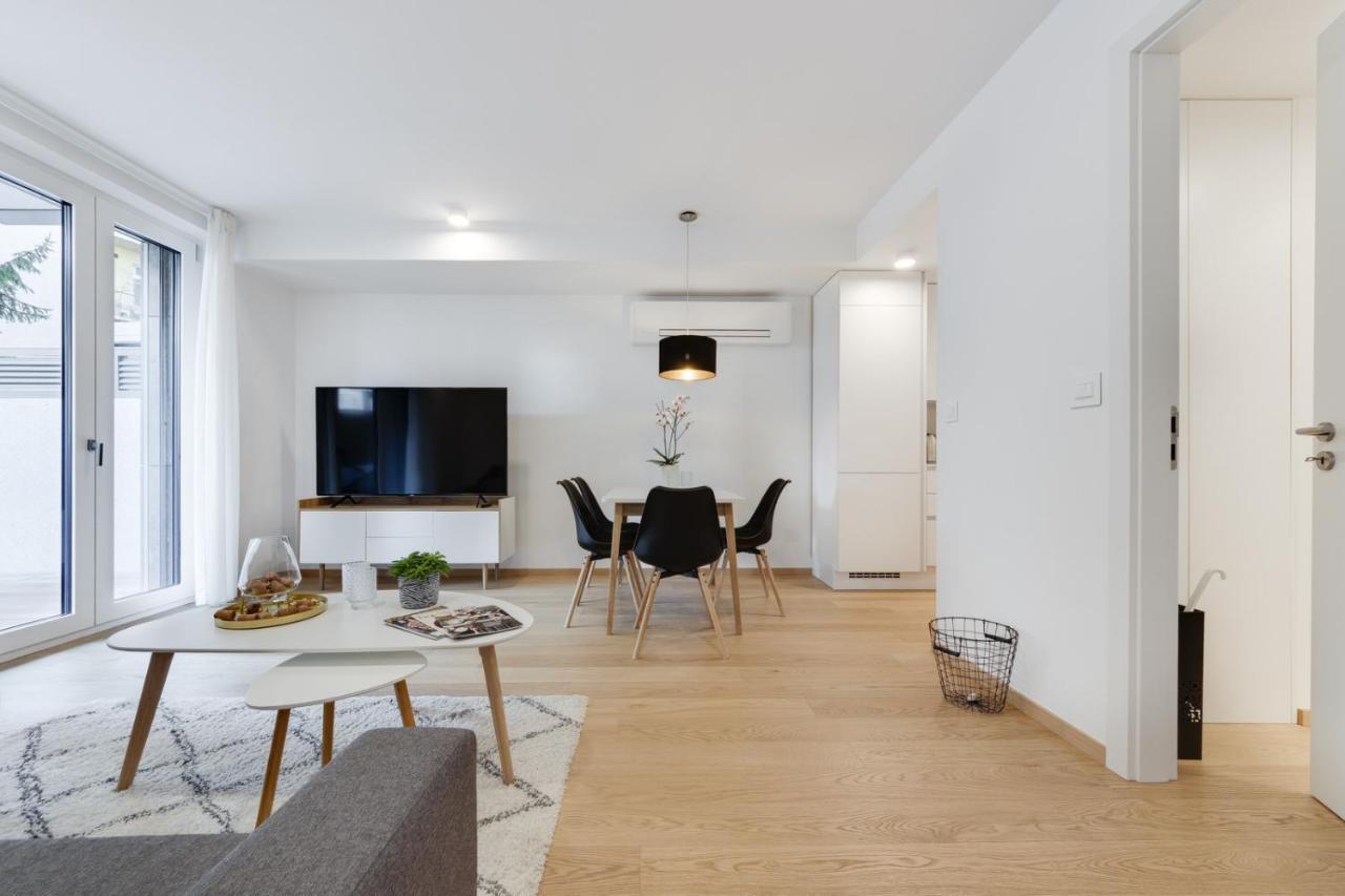 Central Apartment With Private Garage Liubliana Exterior foto