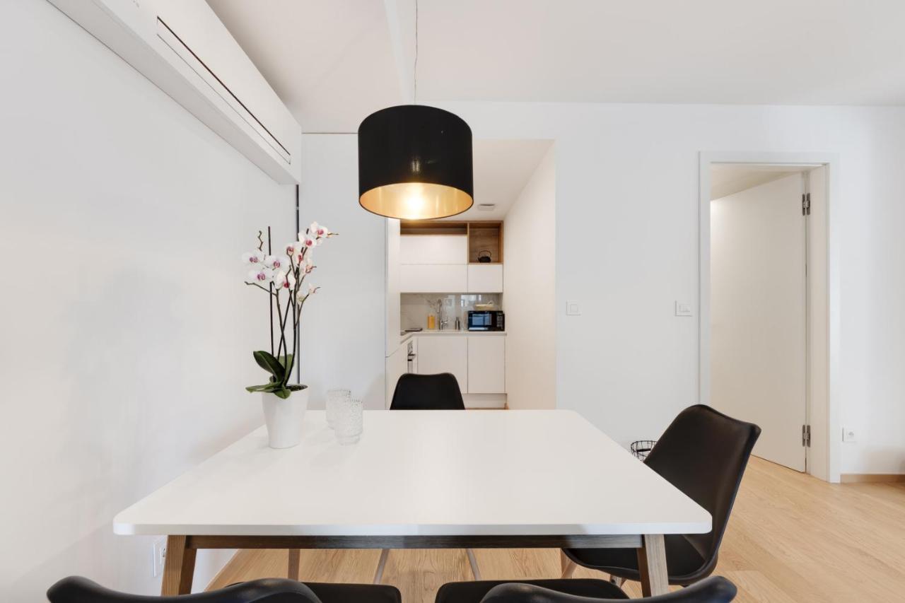 Central Apartment With Private Garage Liubliana Exterior foto